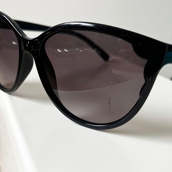 Valentino sunglasses - Picture 3 of 7